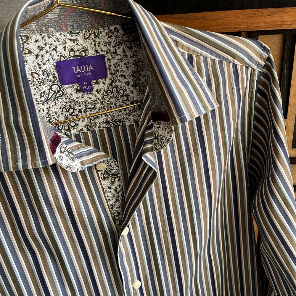 TALLIA Blue Green and Brown Casual Button Down Shirt with Paisley Detail - Sz M